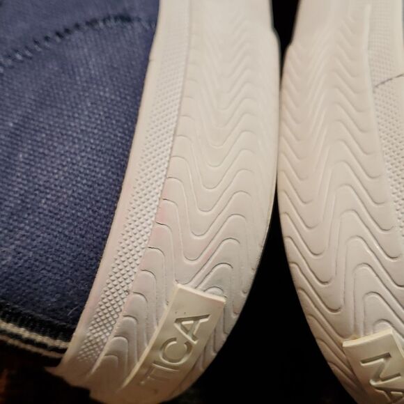 Men’s Nautica Deckloom Navy Canvas Sneakers - Picture 5 of 9